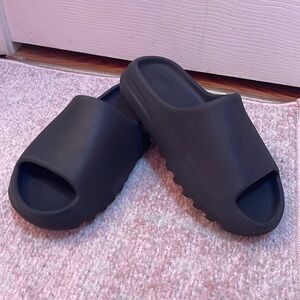 Soot Yeezy Slides
